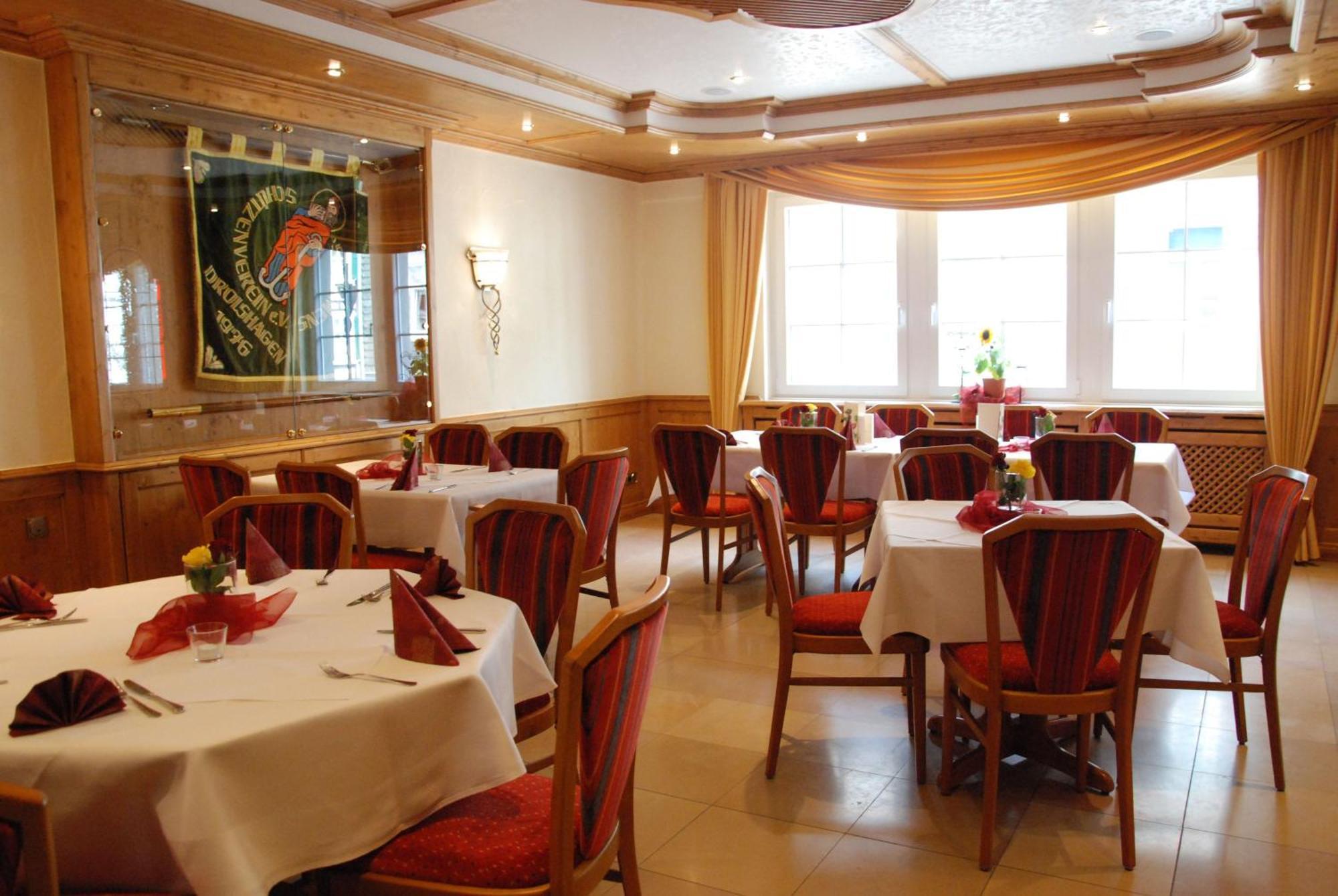 Hotel Zur Alten Quelle 3*