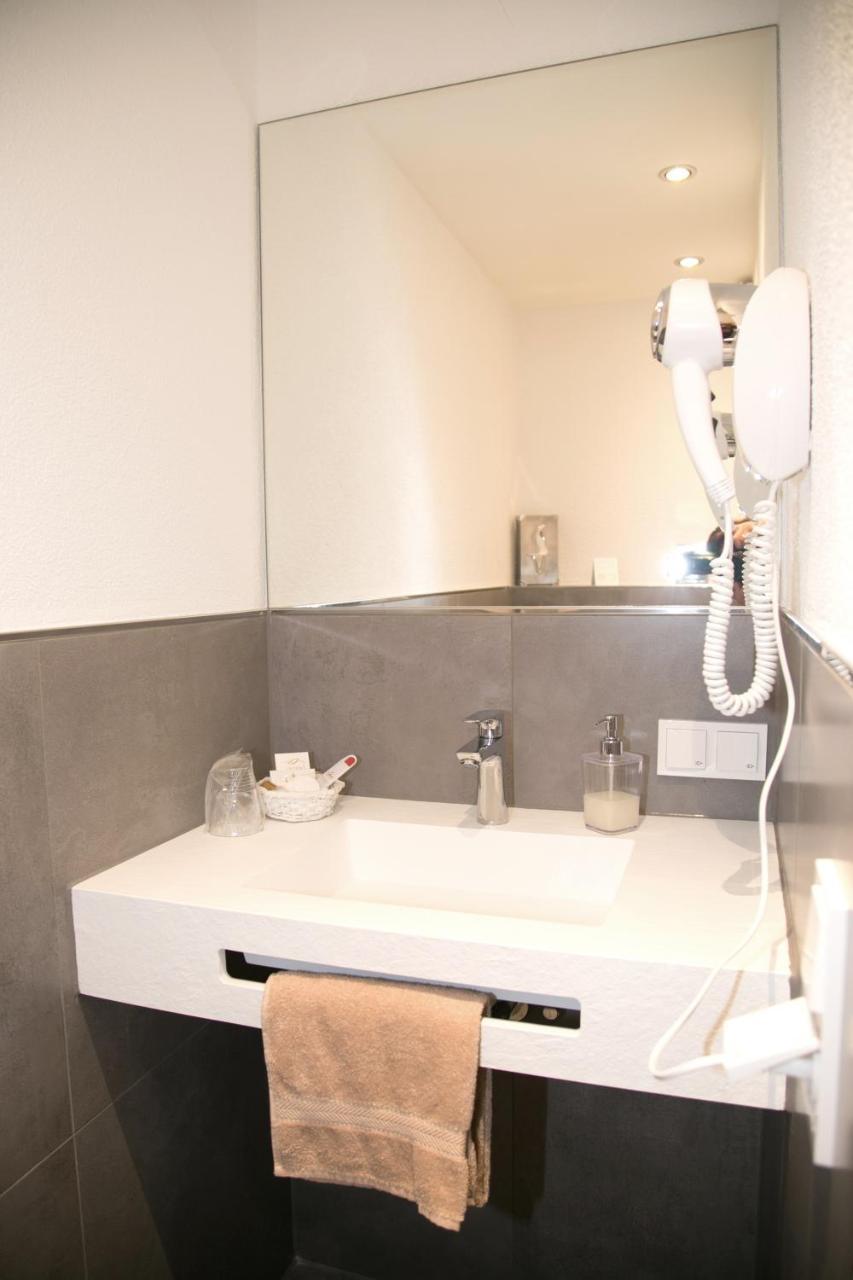 Zur Alten Quelle Hotel 3*